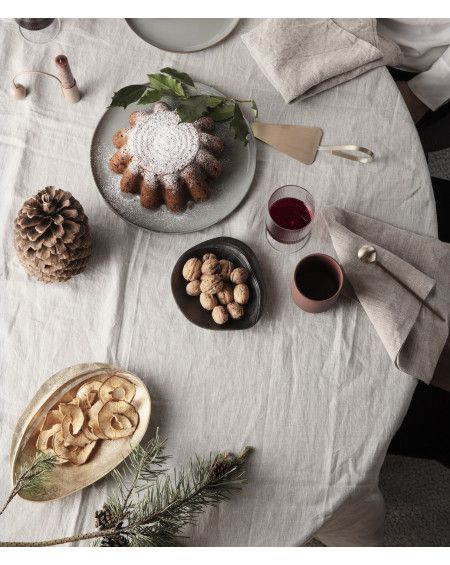 PELLE A TARTE LAITON FEIN CAKE SERVER FERM LIVING PELLE A TARTE LAITON FEIN CAKE SERVER FERM LIVING