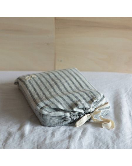 HOUSSE DE COUETTE EN LIN LAVÉ RAYÉ 220X240 BLACK/ MILK GABRIELLE PARIS HOUSSE DE COUETTE EN LIN LAVÉ RAYÉ 220X240 BLACK/ MILK GABRIELLE PARIS